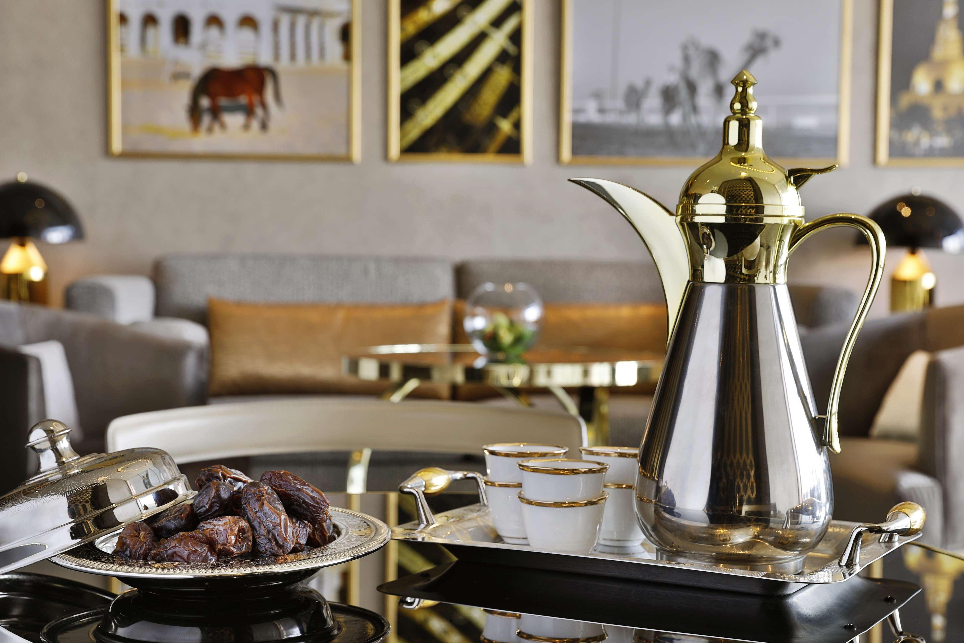 Alrayyan Hotel Doha, Curio Collection By Hilton Al Rayyan Exterior foto Arabic coffee pot