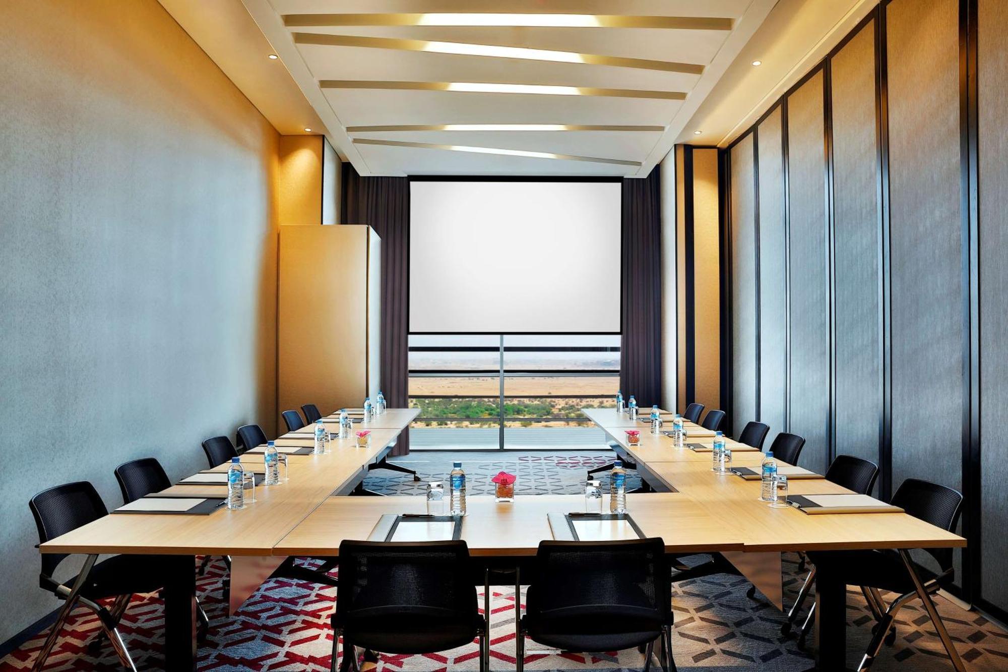 Alrayyan Hotel Doha, Curio Collection By Hilton Al Rayyan Exterior foto Meeting room