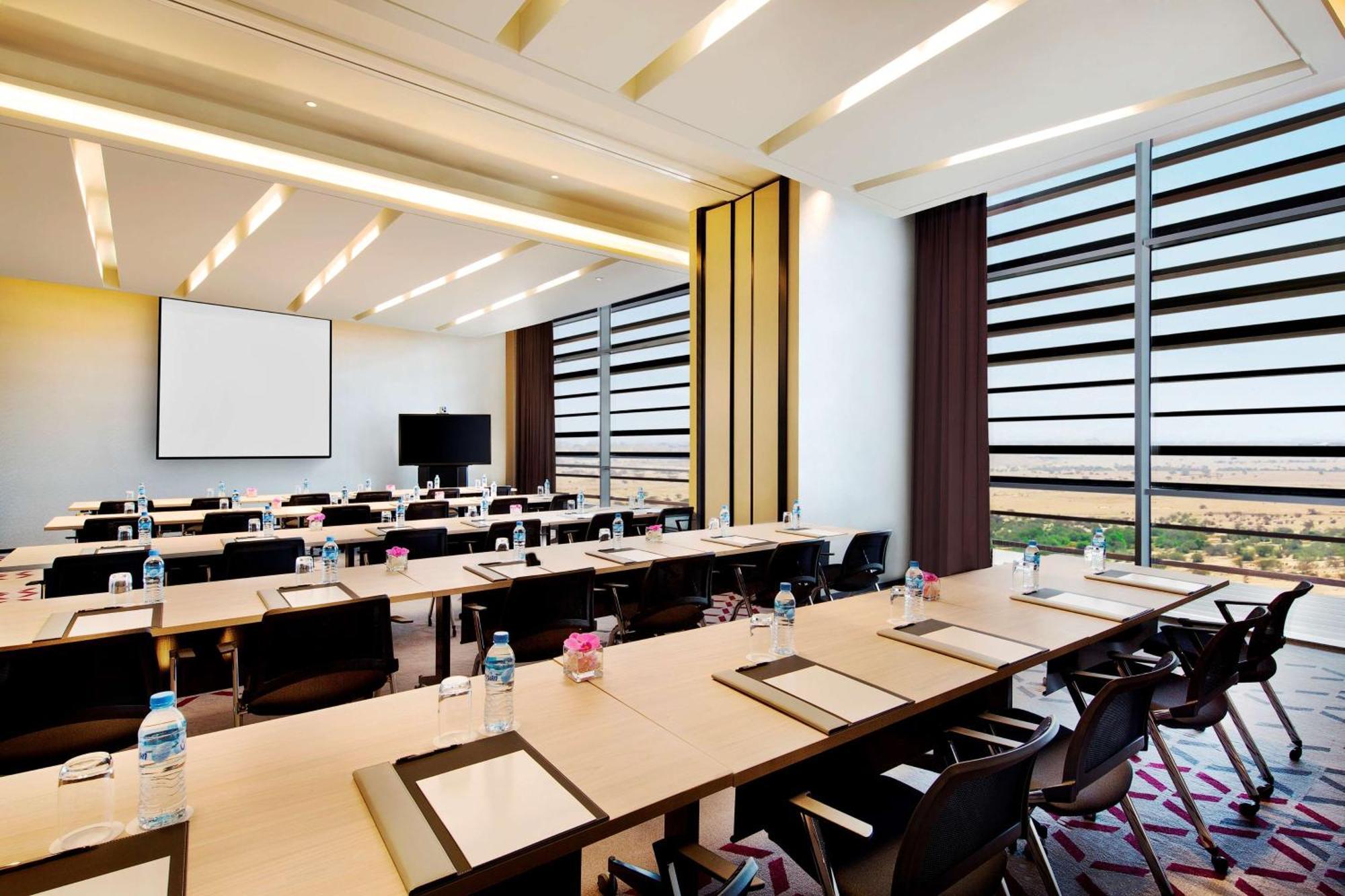 Alrayyan Hotel Doha, Curio Collection By Hilton Al Rayyan Exterior foto Meeting room