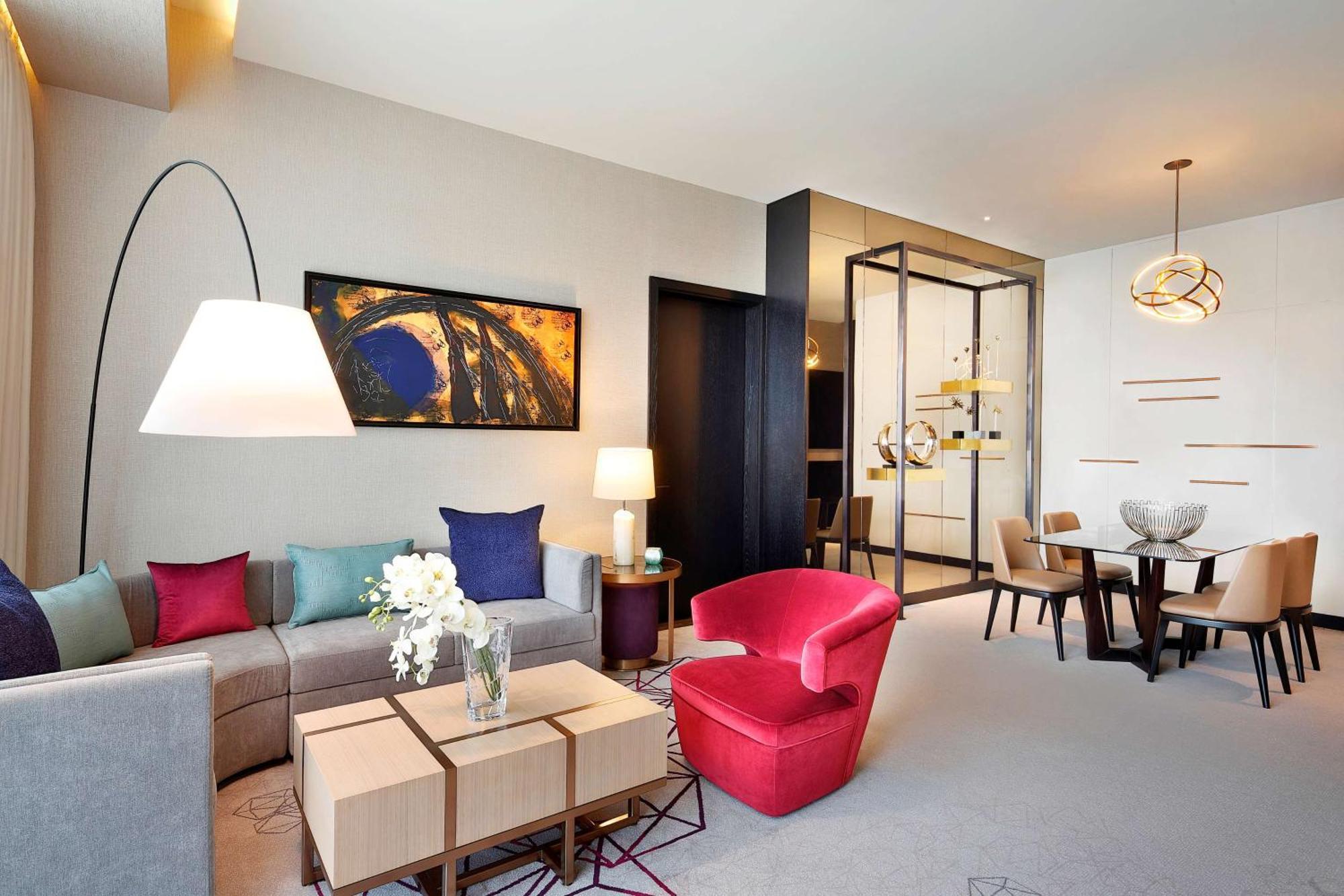Alrayyan Hotel Doha, Curio Collection By Hilton Al Rayyan Exterior foto A suite at the hotel