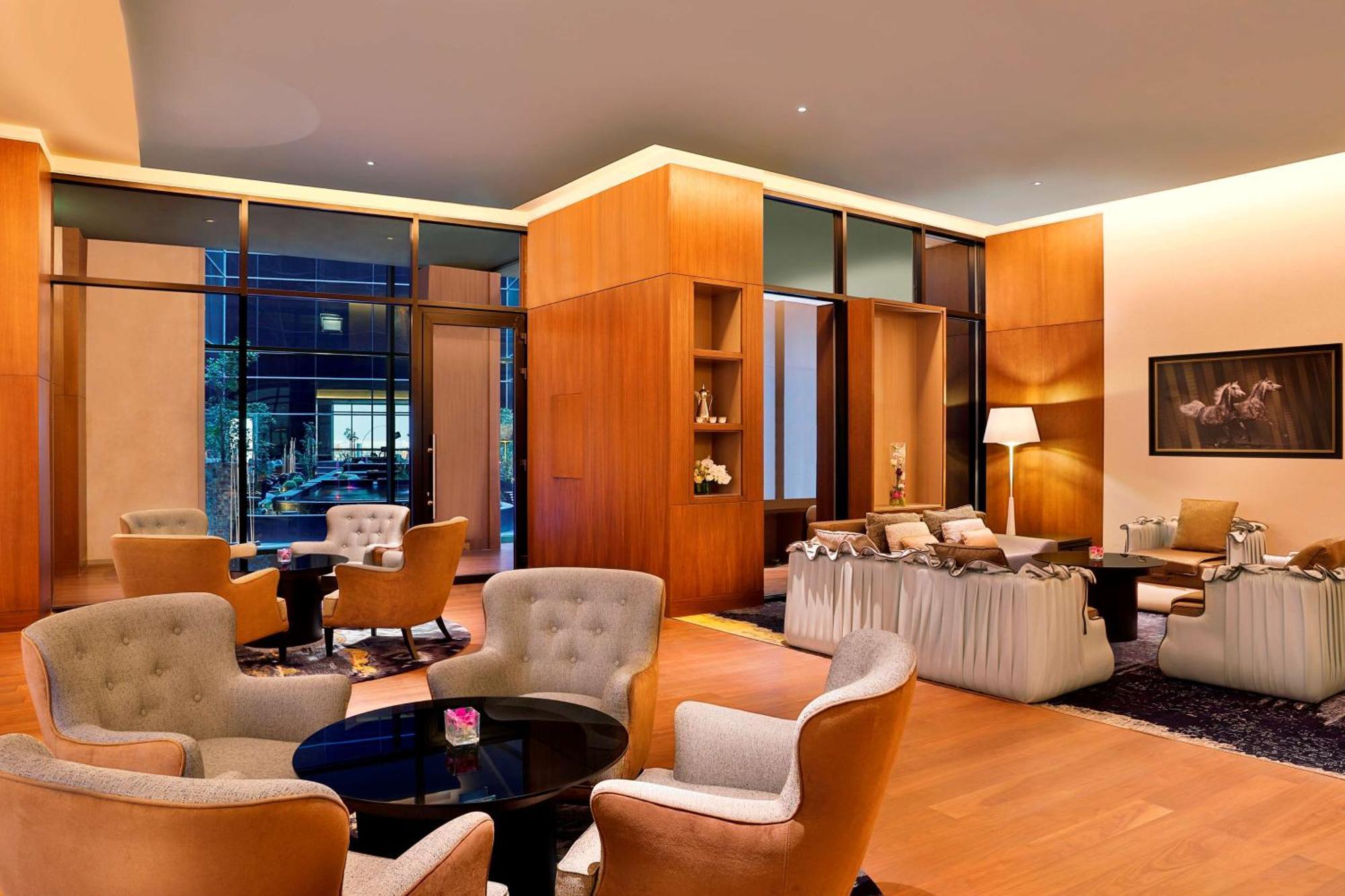 Alrayyan Hotel Doha, Curio Collection By Hilton Al Rayyan Exterior foto The Lounge at the Westin Mumbai